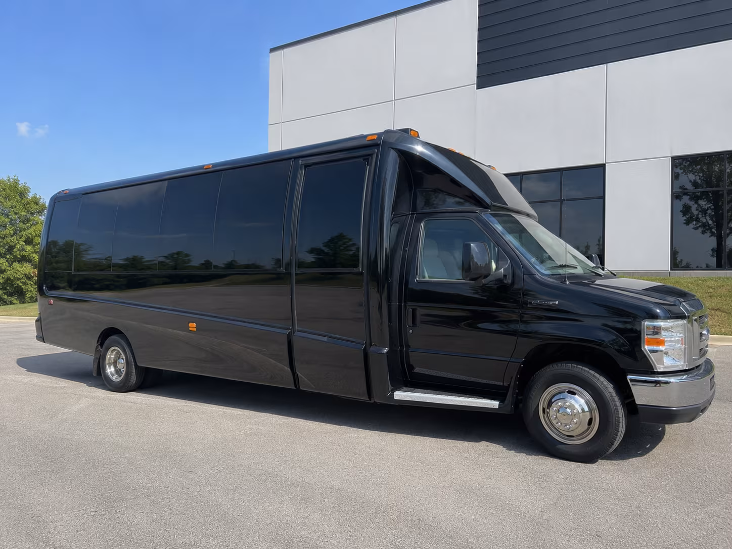 Camarillo Homecoming & Prom Party Bus Rentals