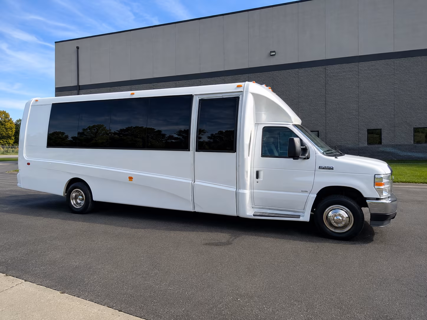 Oxnard Airport Shuttle & Transportation group transportation