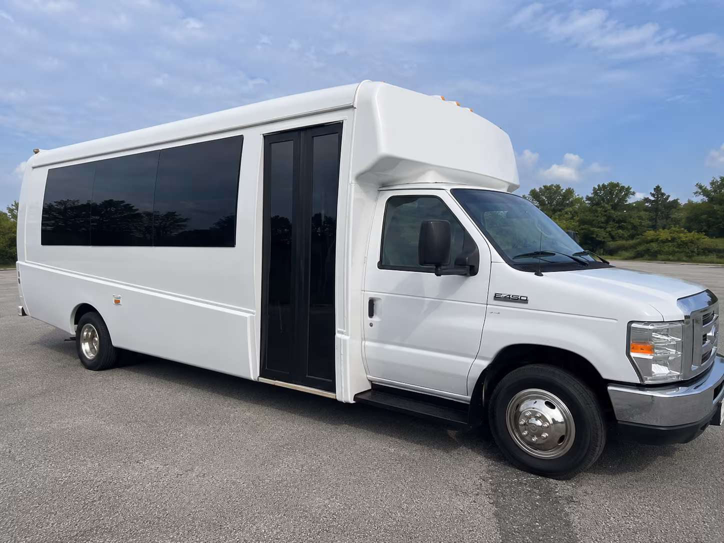 Oxnard Winery Tour & Pub Crawl Transportation party bus exterior