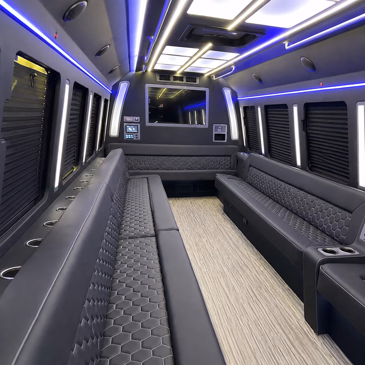Thousand Oaks Homecoming & Prom Party Bus Rentals